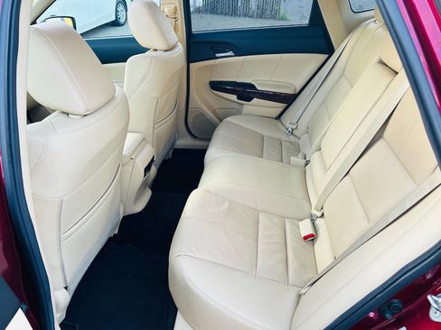 Used 2011 Honda Crosstour EX-L image 16