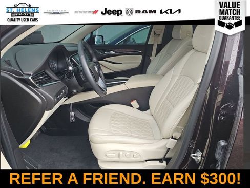 Used 2023 Buick Enclave Avenir w/ Avenir Technology Package AWD/4WD image 5