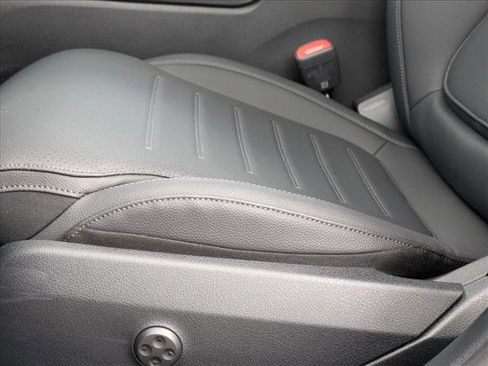 New 2026 Mercedes-Benz C 300 Sedan image 4