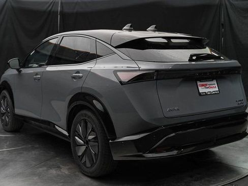 New 2025 Nissan Ariya Platinum image 10