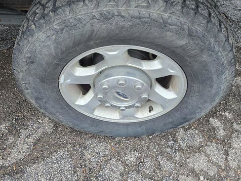 Used 2014 Ford F250 XL w/ Power Equipment Group image 18