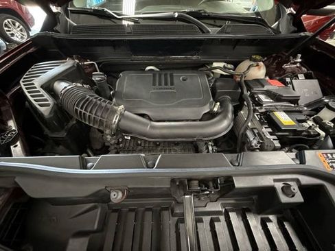 Used 2023 GMC Acadia SLE w/ Driver Convenience Package AWD/4WD image 1