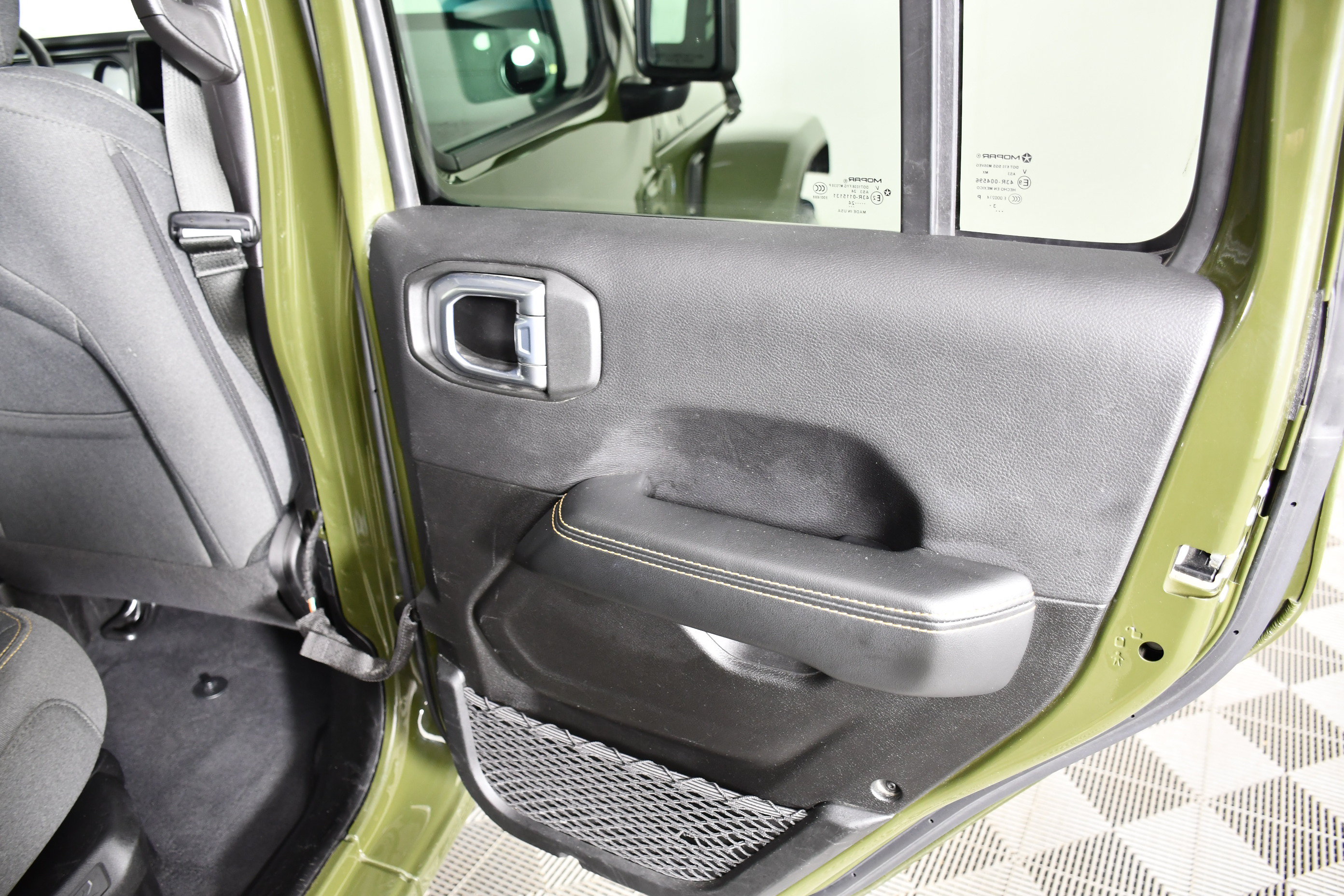 Used 2024 Jeep Wrangler Unlimited Sahara AWD/4WD image 43
