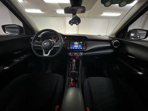 Used 2023 Nissan Kicks SV FWD image 19