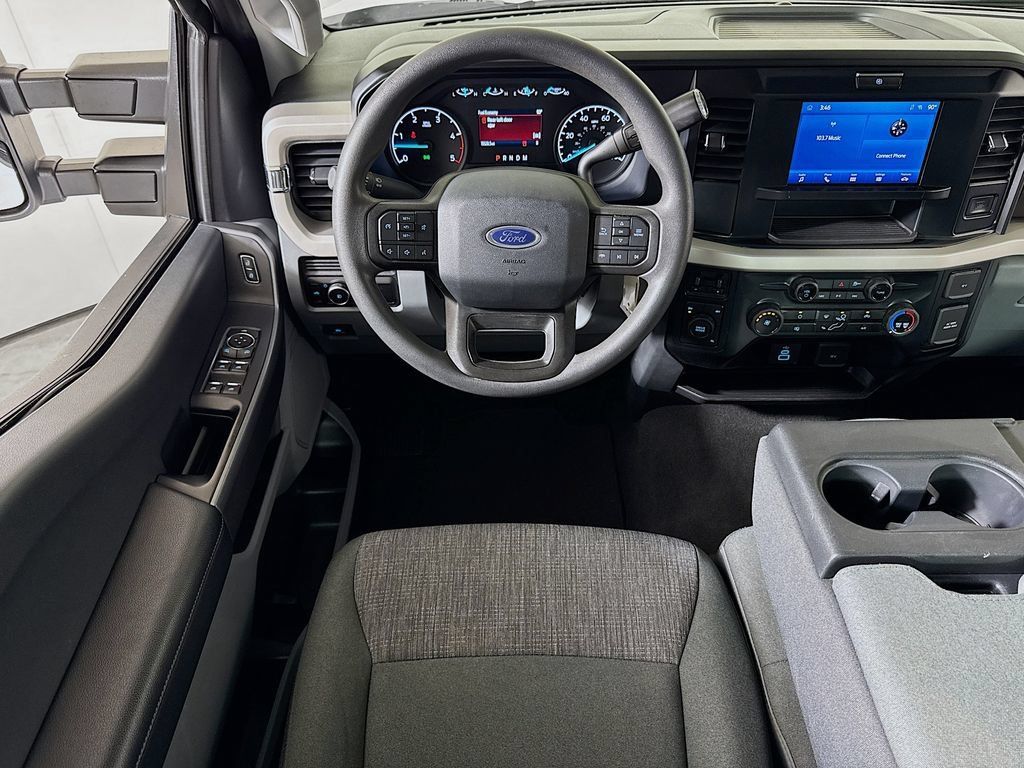 Used 2025 Ford F250 XLT AWD/4WD image 19