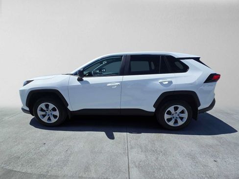 Used 2025 Toyota RAV4 LE AWD/4WD image 6