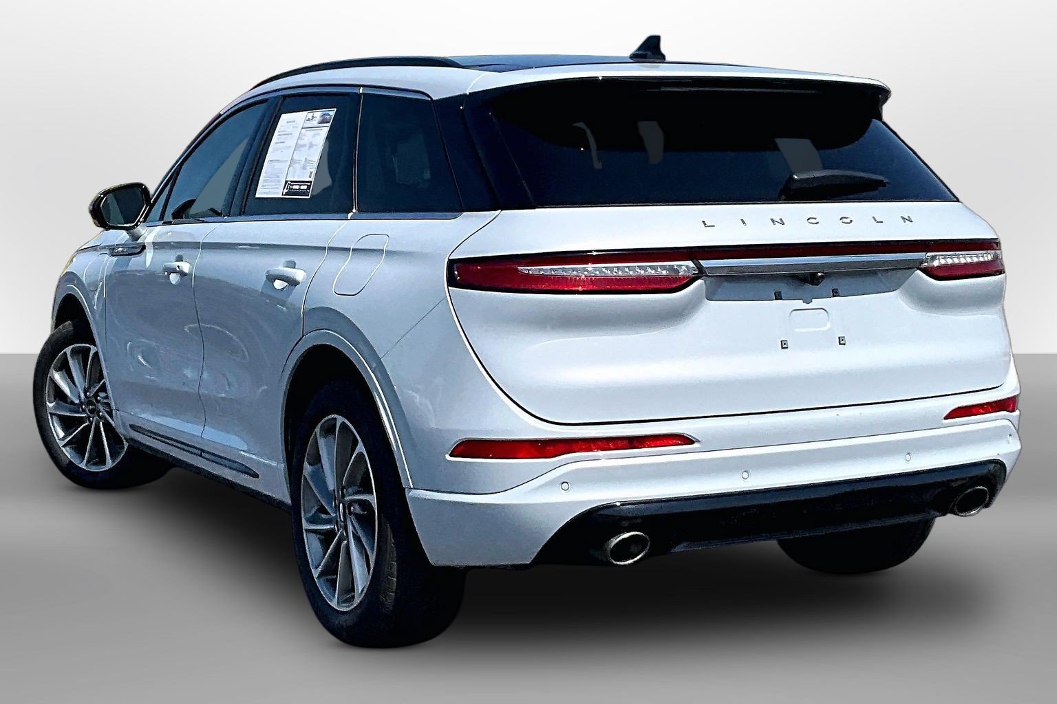 Used 2025 Lincoln Corsair Grand Touring w/ Equipment Group 301A AWD/4WD image 9