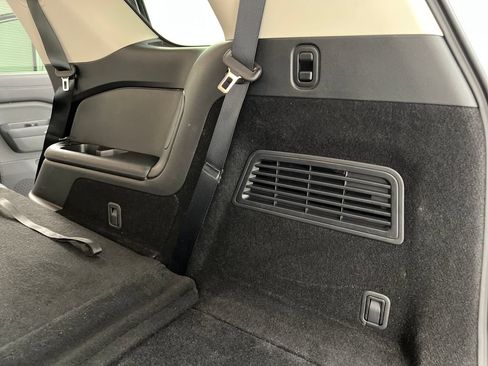 Used 2025 Nissan Pathfinder SL FWD image 43