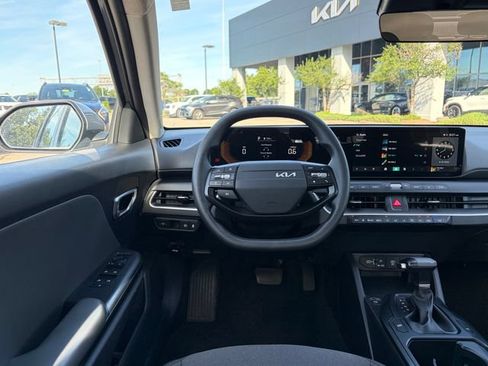 Certified 2025 Kia K4 FWD image 5