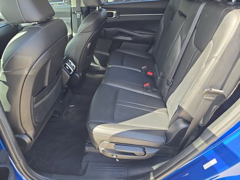 Certified 2022 Kia Sorento S FWD image 16