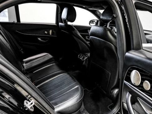 Used 2022 Mercedes-Benz E 450 4MATIC Sedan w/ Driver Assistance Package image 32