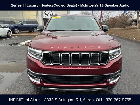 Used 2023 Jeep Wagoneer Series III w/ Preferred Equipment Group AWD/4WD image 19