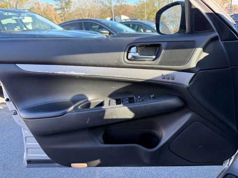 Used 2012 INFINITI G37 x Sedan w/ Premium Pkg image 21