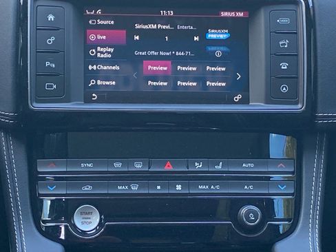 Used 2018 Jaguar F-PACE R-Sport AWD/4WD image 10