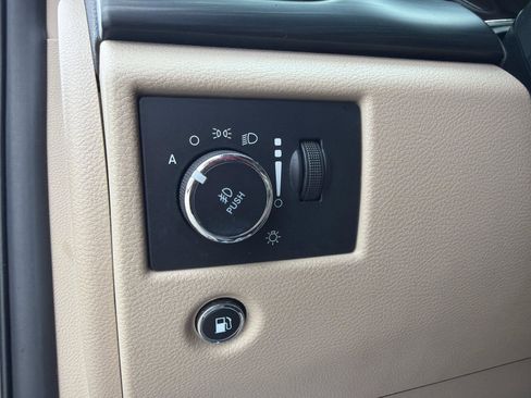 Used 2021 Jeep Grand Cherokee Laredo image 14