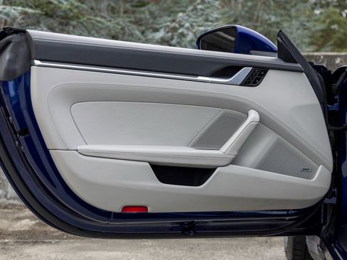 Used 2020 Porsche 911 Carrera S image 21