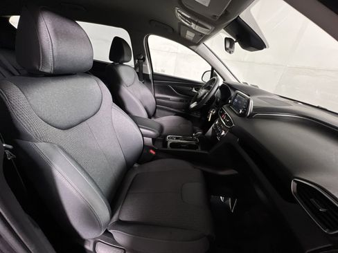 Used 2020 Hyundai Santa Fe SE image 25