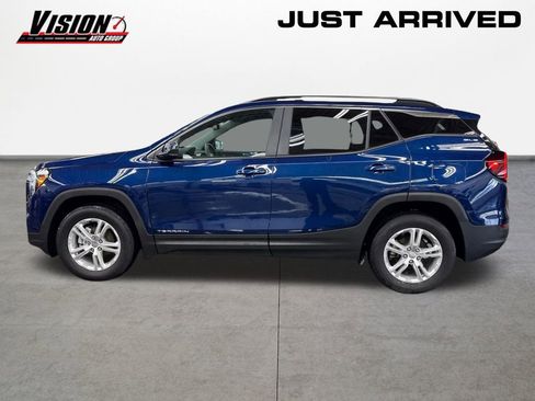 Used 2022 GMC Terrain SLE w/ Driver Convenience Package image 8