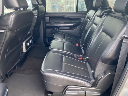 Used 2021 Ford Expedition Max XLT image 23