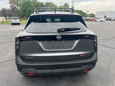 New 2026 Nissan Kicks SR w/ Cold Weather Package AWD/4WD image 8