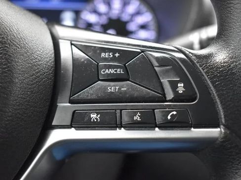Used 2024 Nissan Sentra SV FWD image 22