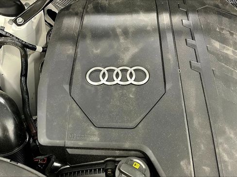 Used 2022 Audi Q5 2.0T Premium w/ Convenience Package image 40