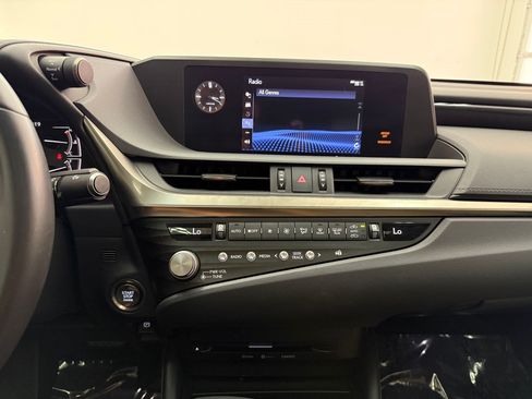 Used 2021 Lexus ES 350 w/ Accessory Package FWD image 16