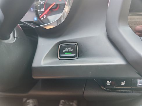 Used 2019 Chevrolet Camaro SS RWD image 6