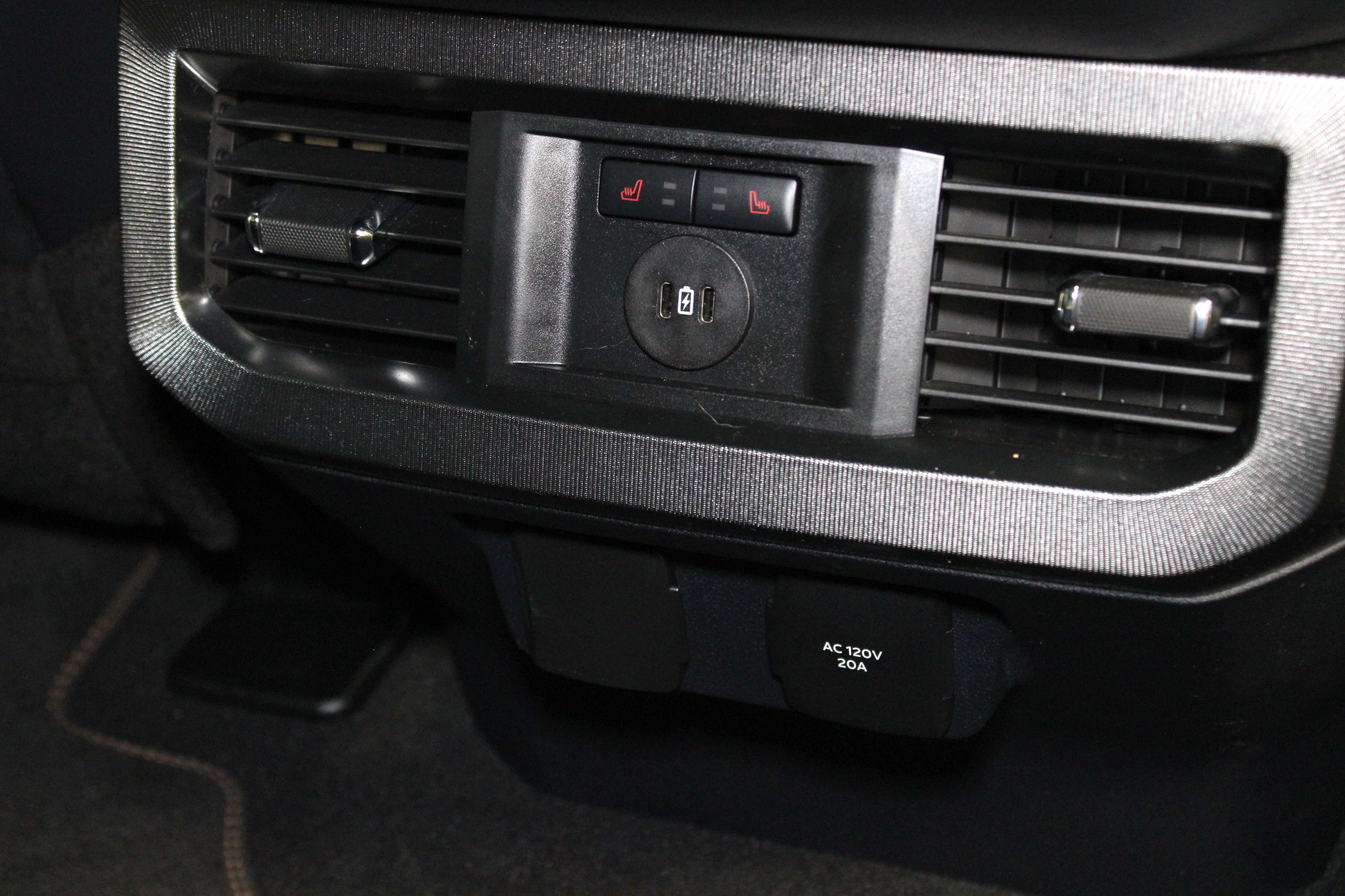 Used 2024 Ford F250 Platinum AWD/4WD image 19