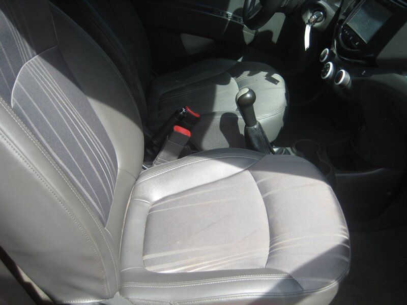 Used 2014 Chevrolet Spark LT FWD image 27