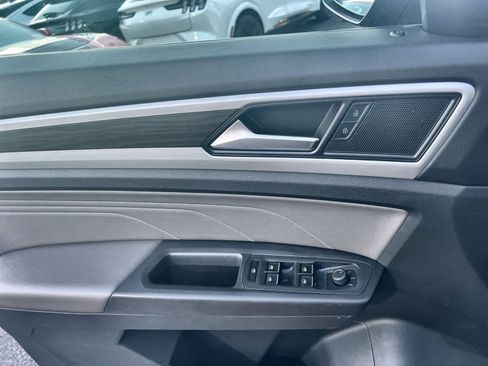 Used 2022 Volkswagen Atlas SE image 15