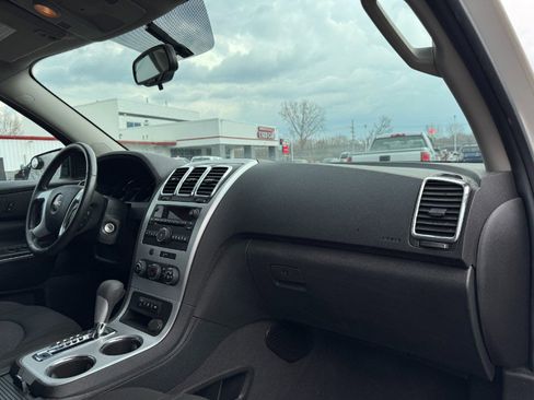 Used 2011 GMC Acadia SL image 21