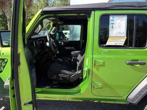 Used 2018 Jeep Wrangler Unlimited Sport AWD/4WD image 11