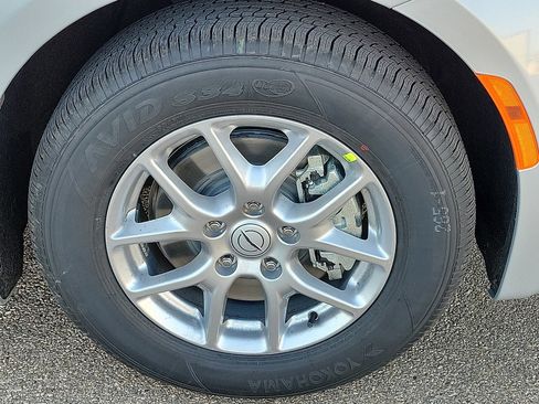 New 2026 Chrysler Voyager LX image 7