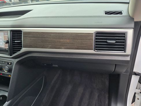 Used 2018 Volkswagen Atlas SE image 67