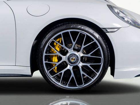 Used 2016 Porsche 911 Turbo S image 19