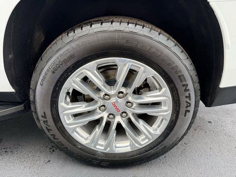 Used 2023 GMC Yukon XL SLT image 25