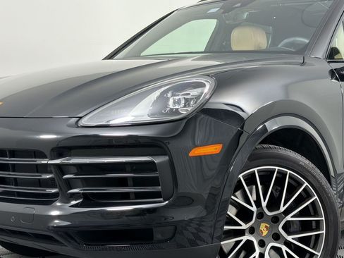 Certified 2023 Porsche Cayenne AWD/4WD image 12