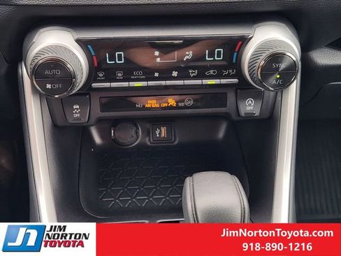 Used 2025 Toyota RAV4 XLE w/ Convenience Package FWD image 20