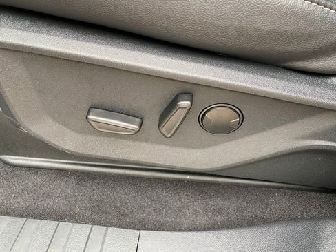 Certified 2025 Ford F150 Lariat w/ Equipment Group 501A Mid image 35