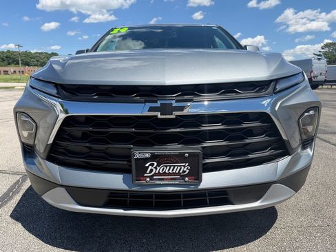 Used 2024 Chevrolet Blazer LT AWD/4WD image 2