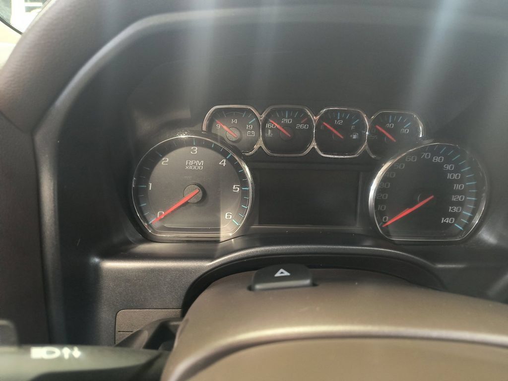 Used 2018 Chevrolet Silverado 1500 LTZ w/ Sport Package AWD/4WD image 14