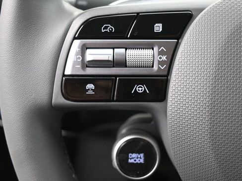 Used 2025 Hyundai Ioniq 5 SE RWD image 27
