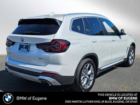 Used 2024 BMW X3 xDrive30i AWD/4WD image 3