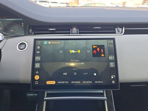 Used 2025 Land Rover Range Rover Evoque S image 28