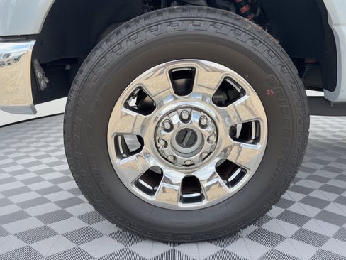 Used 2025 Ford F250 Lariat w/ Lariat Ultimate Package AWD/4WD image 13