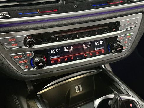 Used 2016 BMW 750i xDrive image 16