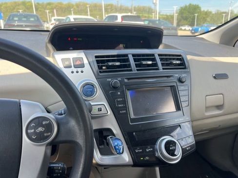 Used 2013 Toyota Prius V Three image 10
