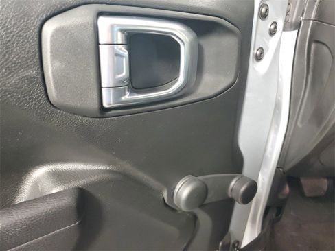 Used 2024 Jeep Wrangler Sport image 15