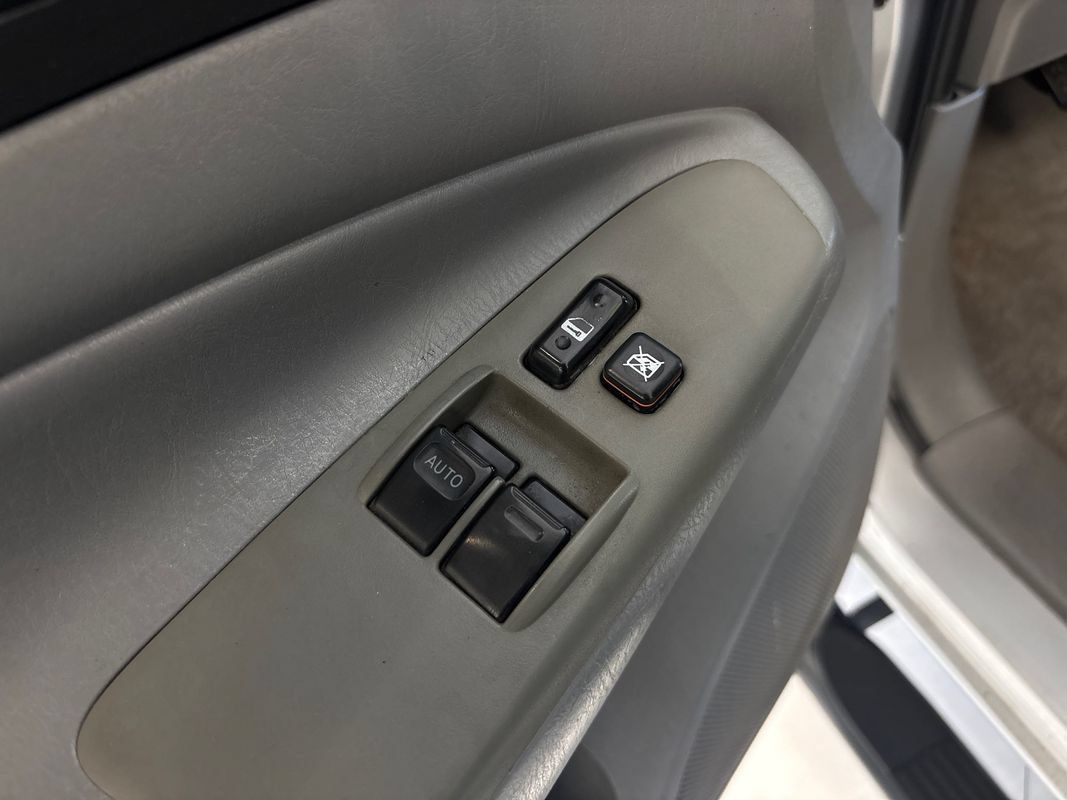Used 2010 Toyota Tacoma 4x4 Access Cab V6 image 22